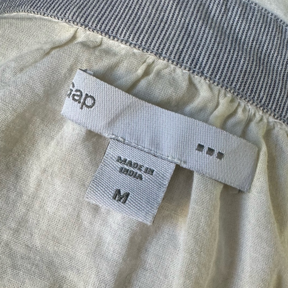 Gap Medium Tux Popover Button Down Shirt - image 3